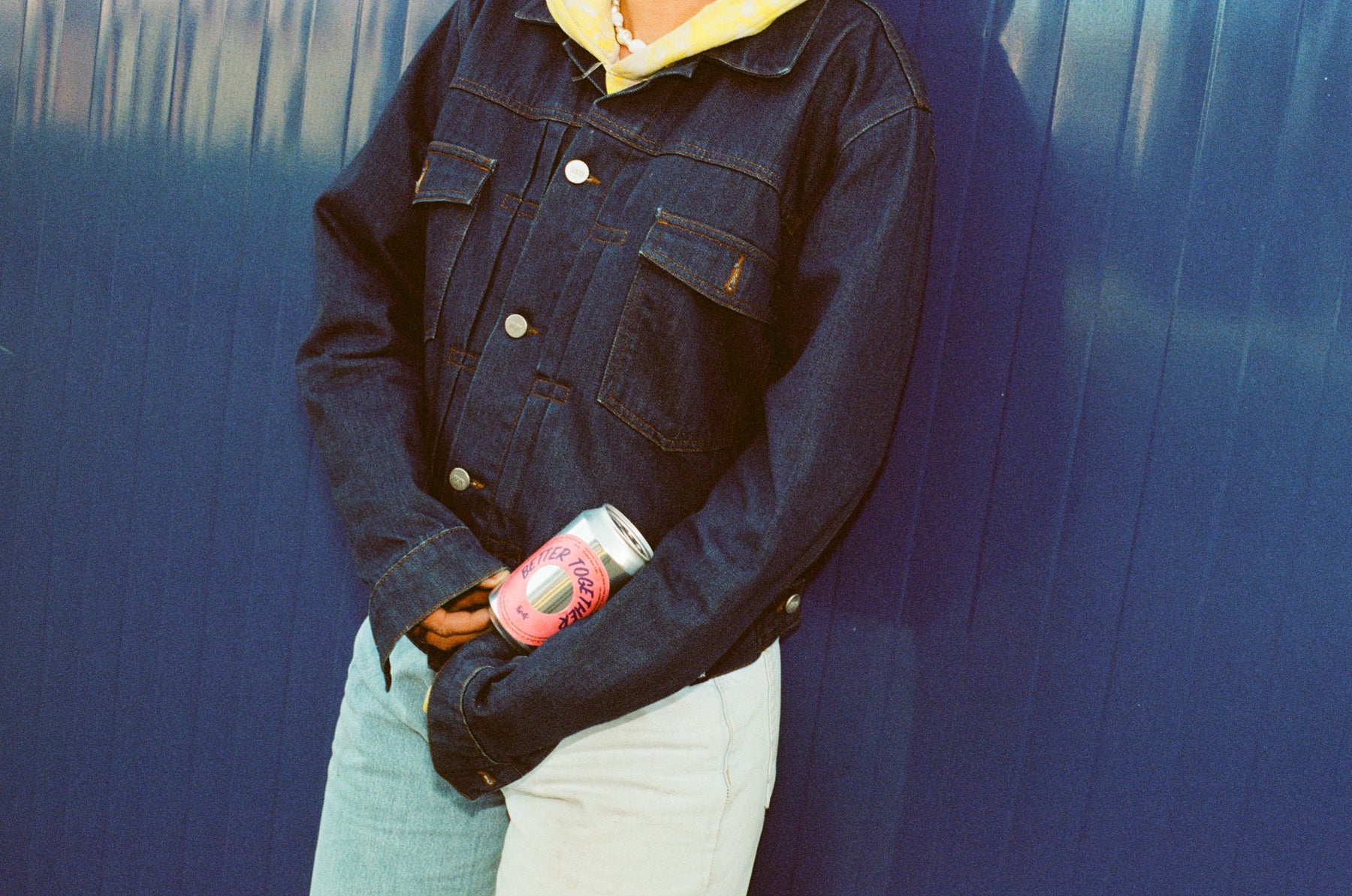 A BRØL Better Together can tucked into a denim jacket